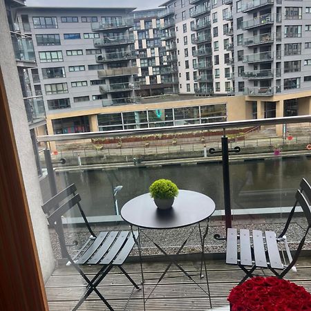 לידס Clarance Docks Apartment מראה חיצוני תמונה