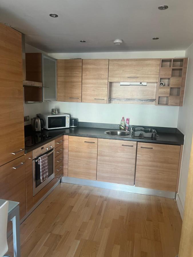 לידס Clarance Docks Apartment מראה חיצוני תמונה