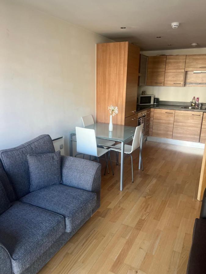 לידס Clarance Docks Apartment מראה חיצוני תמונה